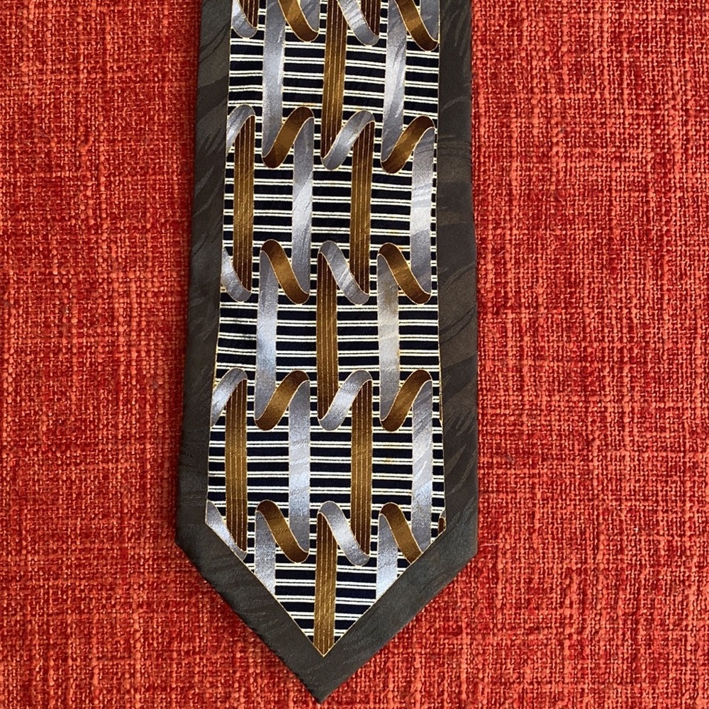FINAL PRICE $10 VTG 90’s DI MOSSIO Men's Tie 100% Silk Hand Made - Picture 7 of 14